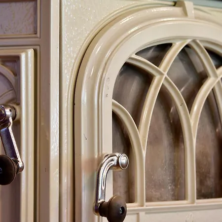 Dom Nad Stawem Przy Lesie Burkat