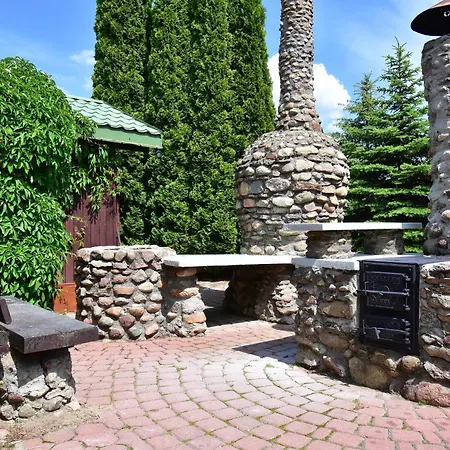 Dom Nad Stawem Przy Lesie Apartamento Burkat