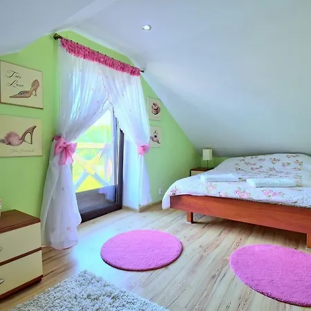 Dom Nad Stawem Przy Lesie Apartamento