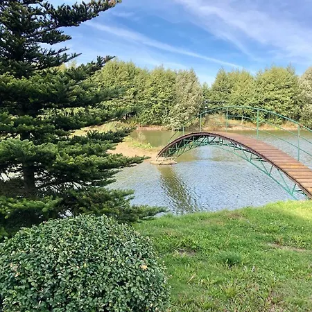 Dom Nad Stawem Przy Lesie Apartamento